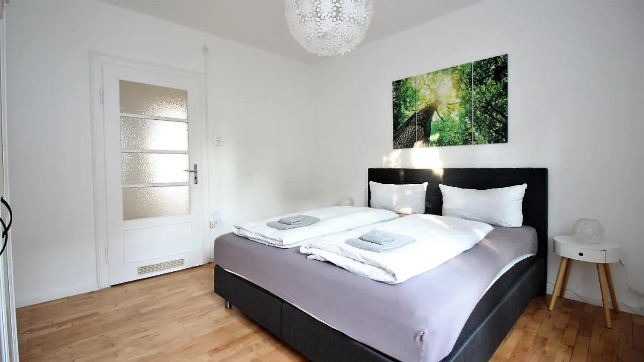 Light-Flooded City Apartment With Balcony And Garden Würzburg Deutschland