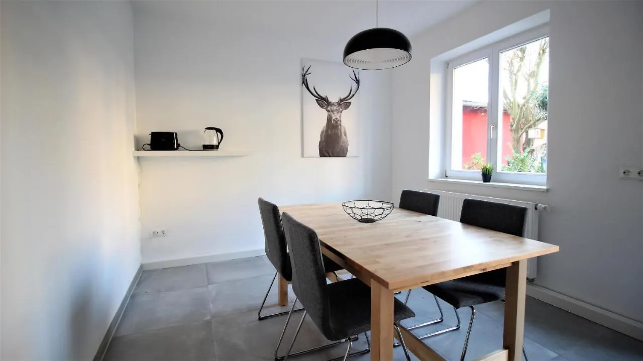 Light-Flooded City Apartment With Balcony And Garden Würzburg